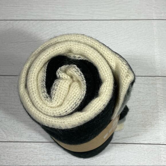 DONNI. Tri Color Scarf Black Gray and Cream NWT - Picture 5 of 5